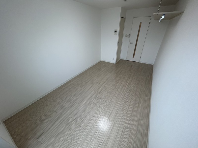 居室・リビング　※写真は別室（反転）