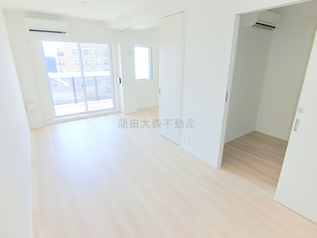 居室・リビング　LDK12.3帖　カウンターキッチンのリビングダイニングキッ