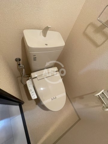 トイレ　Luxe田辺