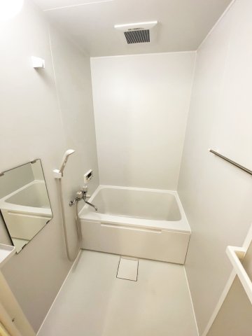 バス・シャワールーム　※同建物の類似写真となります。