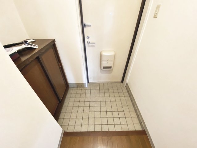 玄関　※同建物の類似写真となります。