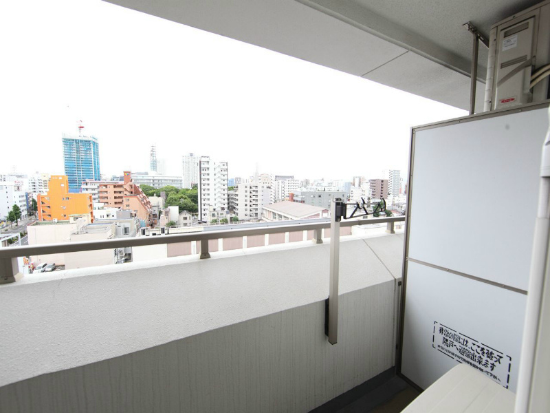 バルコニー　南面バルコニー（日当り良好）