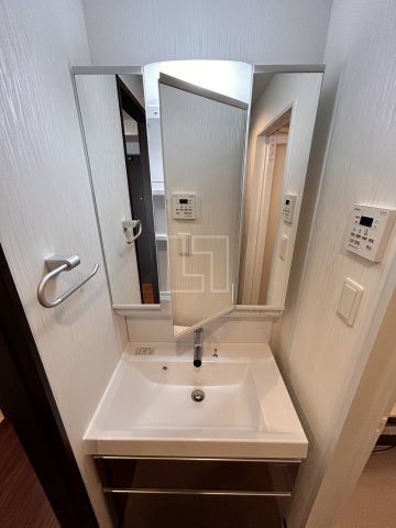 洗面設備　Vinoプレジオ本町　独立洗面化粧台