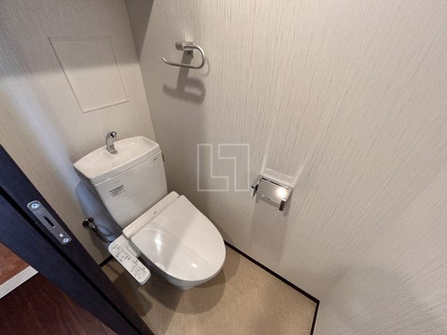 トイレ　Vinoプレジオ本町　温水洗浄便座