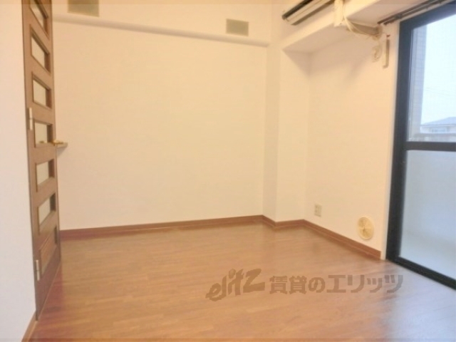 居室・リビング　洋室