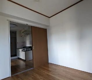 居室・リビング　使いやすい居間です