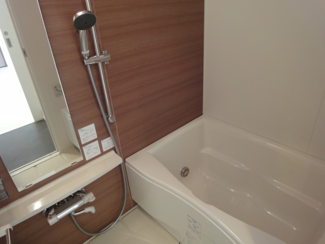 バス・シャワールーム　追い焚き機能付き