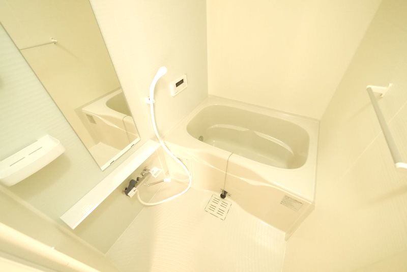 バス・シャワールーム　追焚き給湯付き