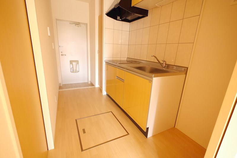 キッチン　システムキッチン（２口IHクッキングヒーター）