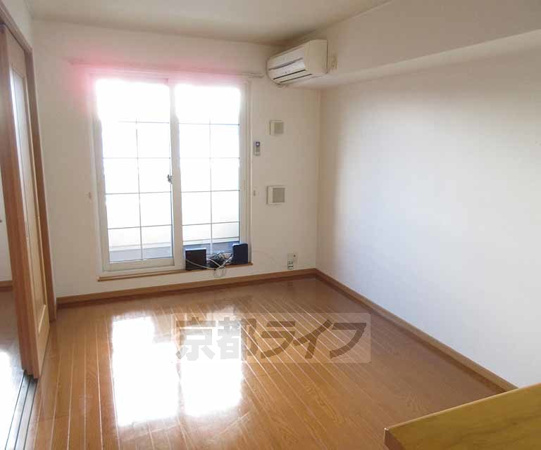 居室・リビング　広々とした室内が特徴です！