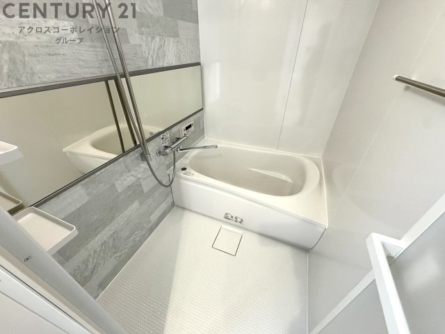 バス・シャワールーム　落ち着いた空間のお風呂です