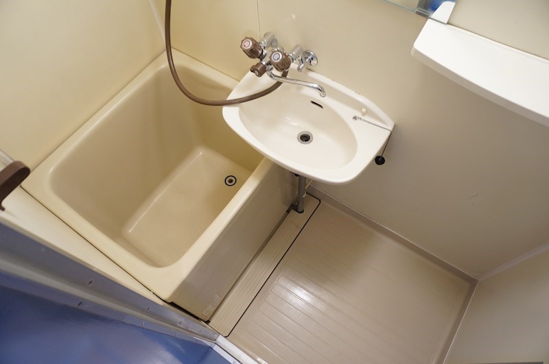 バス・シャワールーム　バストイレ別