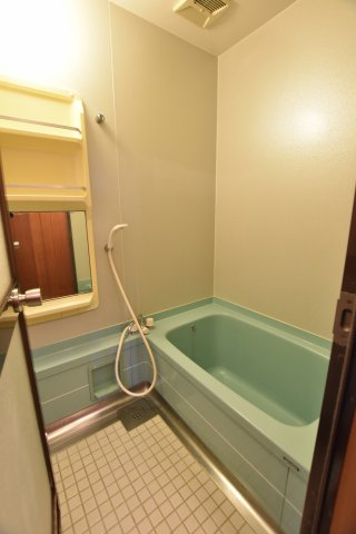 バス・シャワールーム　別号室の画像です。ご参考下さい