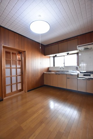 居室・リビング　別号室の画像です。ご参考下さい