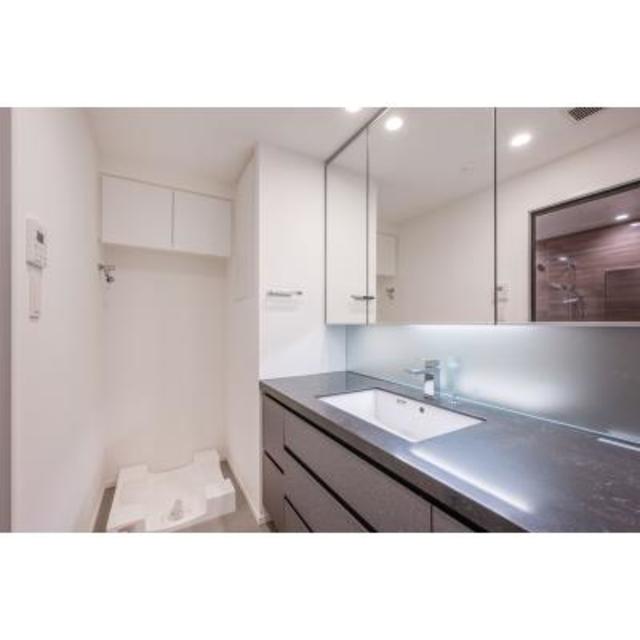 洗面設備　※写真は同タイプ住戸です。