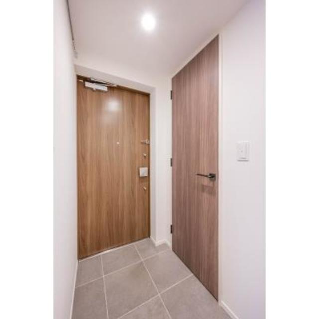 玄関　※写真は同タイプ住戸です。