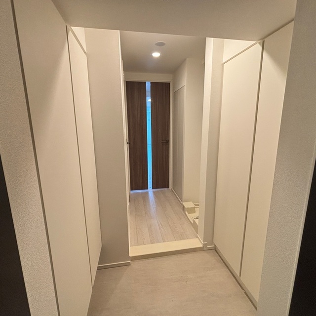 玄関　※写真は同タイプ住戸です。