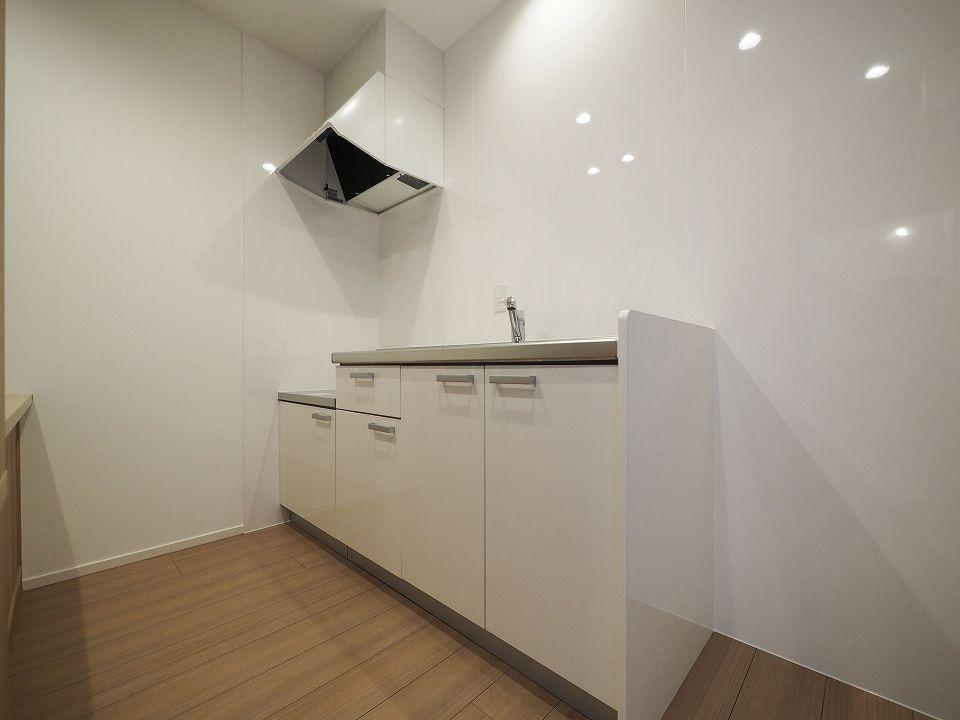 キッチン　2人でお料理をするのにも十分な広さのキッチン！