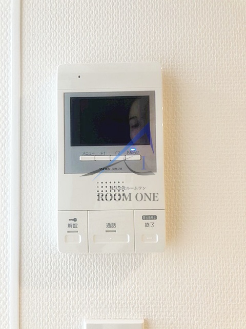 セキュリティ　モニター付きインターホンです。