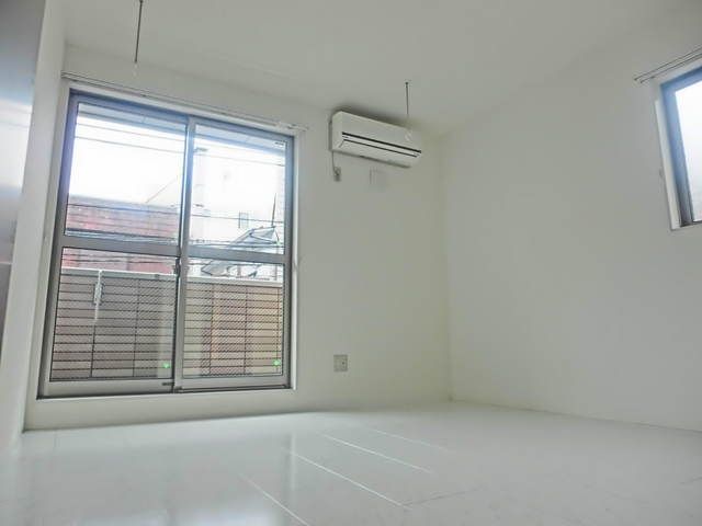 居室・リビング　★角部屋2面採光★