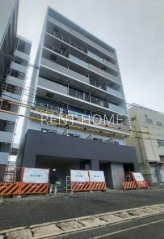 建物外観　RC造の重厚な8階建てです。