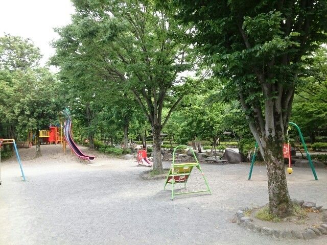 公園　浜川運動公園（公園）まで800m