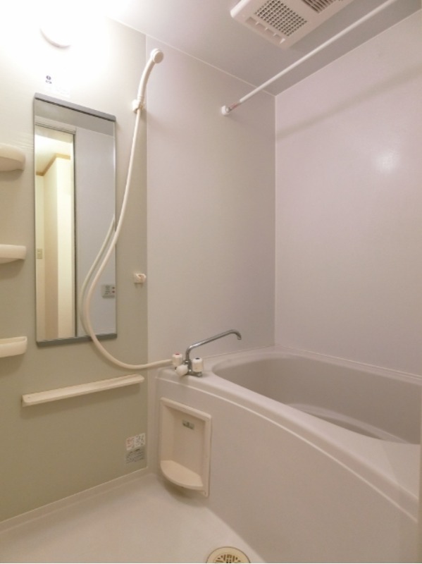 バス・シャワールーム　図面と現状に相違がある場合には現状を優先