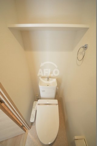 トイレ　プレサンス玉造駅前ルージュ　温水洗浄便座