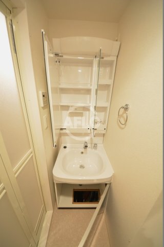 洗面設備　プレサンス玉造駅前ルージュ　洗面化粧台