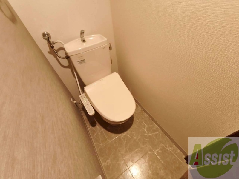 トイレ　ウォシュレット機能がついたトイレ。安心して使用できますね。