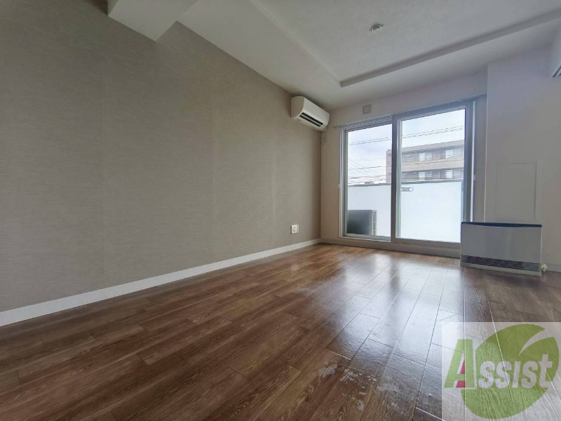 居室・リビング　広くてキレイなお部屋が広がっていて、充実した生活が送れそう。