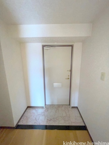 玄関　写真は別のお部屋です。（同タイプ）
