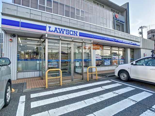 コンビニ　ローソン金沢間明町店（コンビニ）まで412m