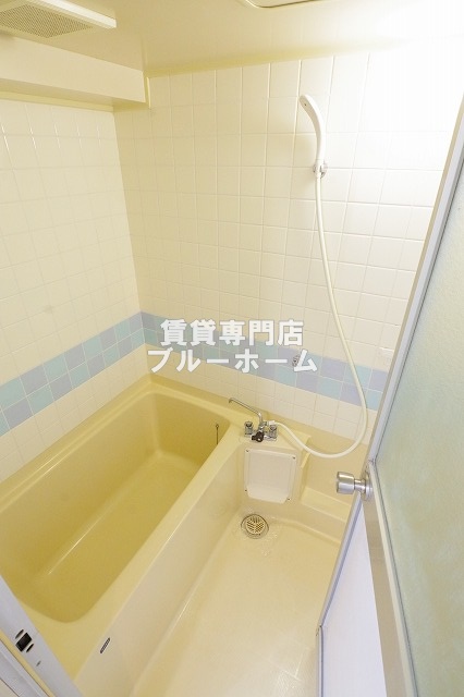 バス・シャワールーム　ピカピカのお風呂！