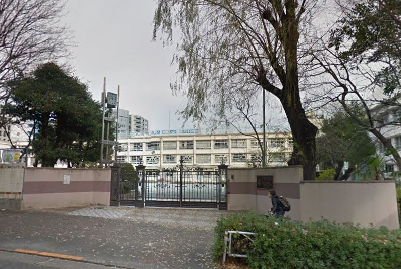 小学校　渋谷区立千駄谷小学校（小学校）まで459m