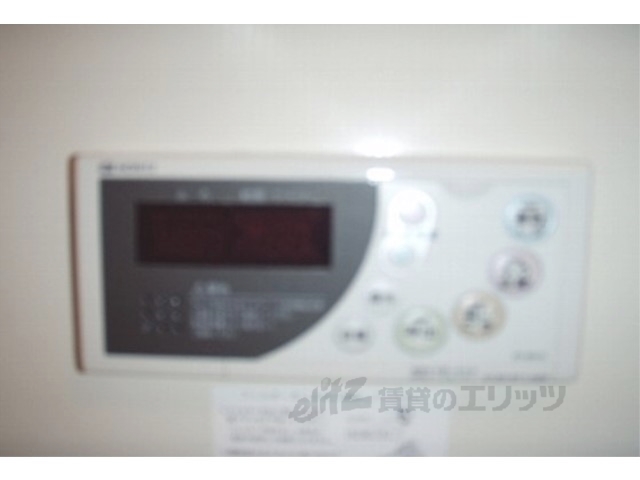 その他設備　給湯器リモコン