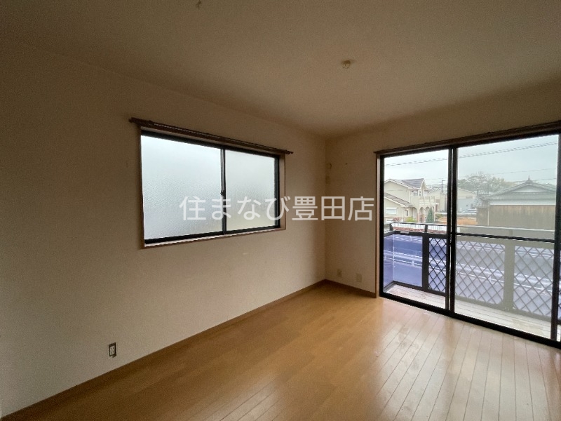 居室・リビング　同型別部屋写真