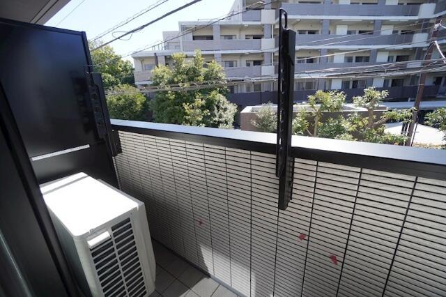 バルコニー　バルコニーがあります