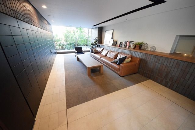 エントランス　★エントランスラウンジ★