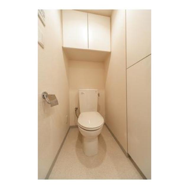 トイレ　※写真は同タイプ住戸です。