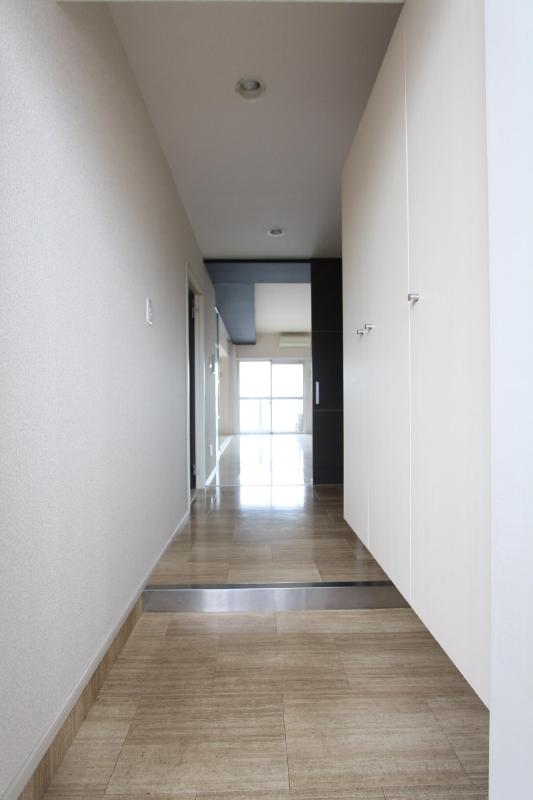 玄関　同タイプ・参考写真