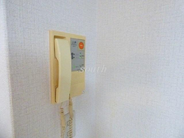 セキュリティ　安心の室内ドアホン付きです♪