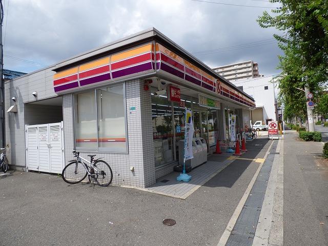 コンビニ　サークルＫ（コンビニ）まで683m