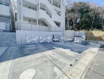 駐車場　駐車スペースもあります