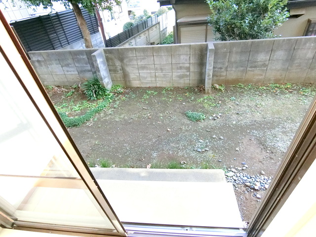 バルコニー　テラス