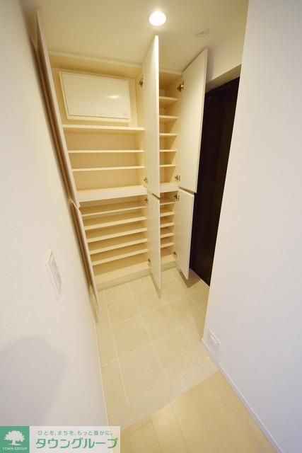 玄関　☆お部屋探しはタウンハウジング東京赤羽店へ☆
