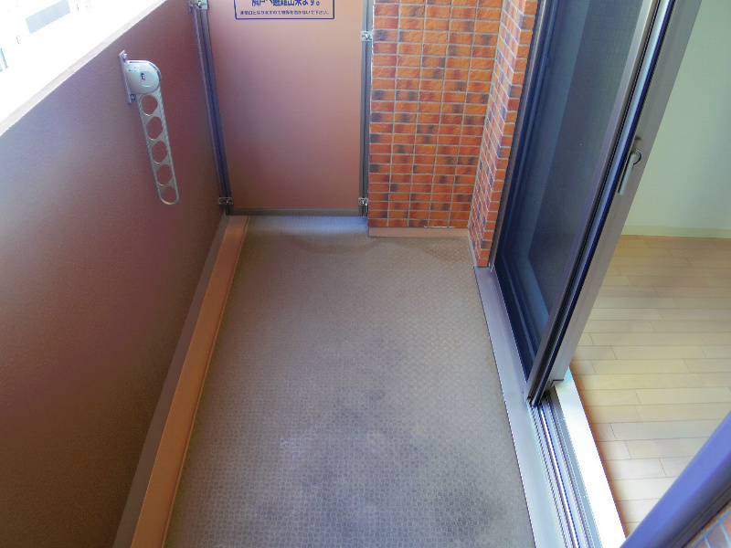 バルコニー　奥行きのあるバルコニー