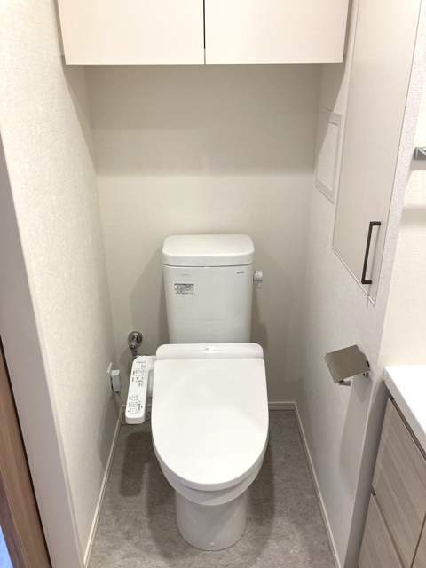 トイレ　※写真は同タイプ住戸です。