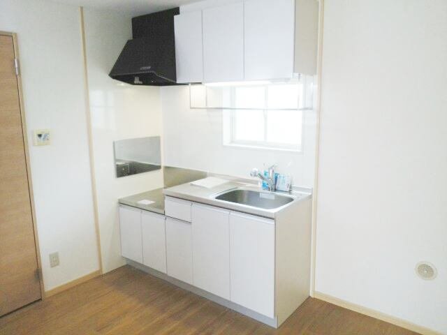 キッチン　コンパクトなキッチンで掃除もラクラク