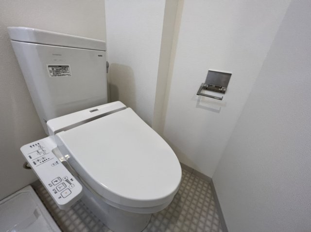 トイレ　他号室　参考写真